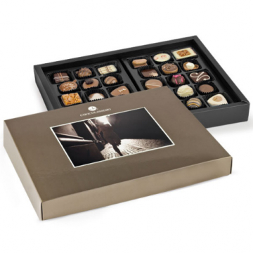 Cutie cu praline din ciocolata cu poza personalizata  - Idei de cadouri pentru barbați